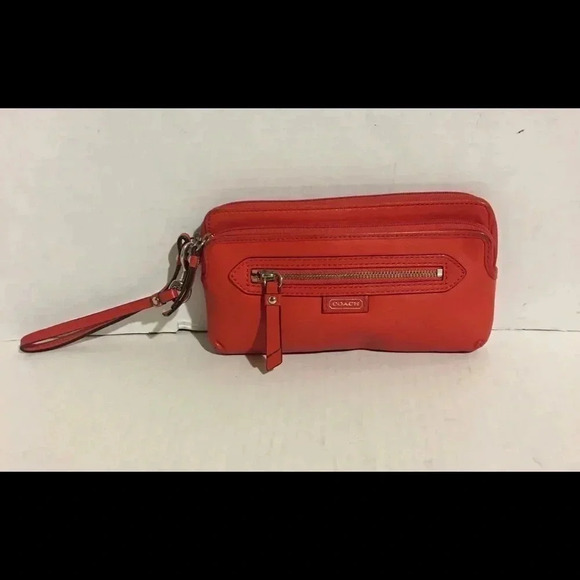 Coach Orange / red leather wristlet - Picture 8 of 8
